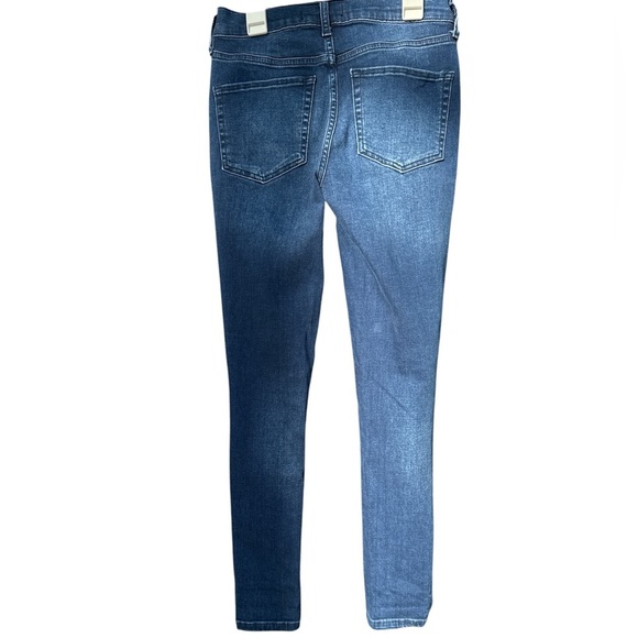 Free People Women’s Distressed Skinny Jeans Size 26 Effortlessly Cool Ripped - Picture 4 of 11